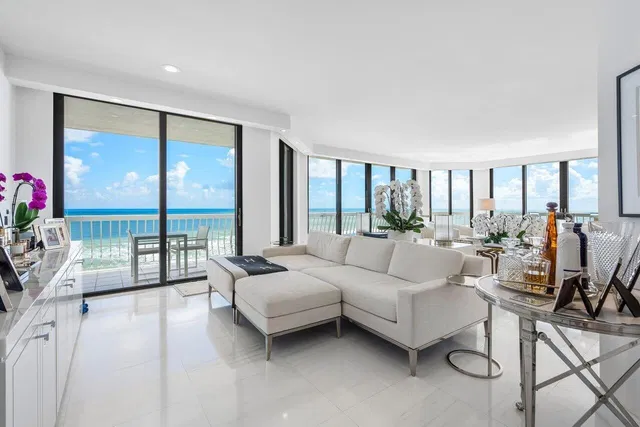 Sloan's Curve Palm Beach Unit 508s photo 6