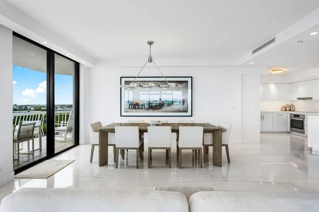 Sloan's Curve Palm Beach Unit 508s photo 8