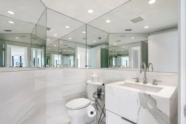 Sloan's Curve Palm Beach Unit 508s photo 12