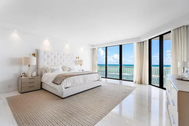 Sloan's Curve Palm Beach Unit 508s photo 13
