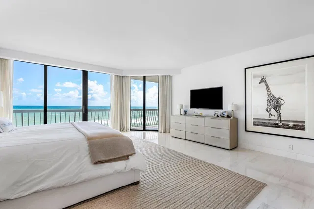 Sloan's Curve Palm Beach Unit 508s photo 14