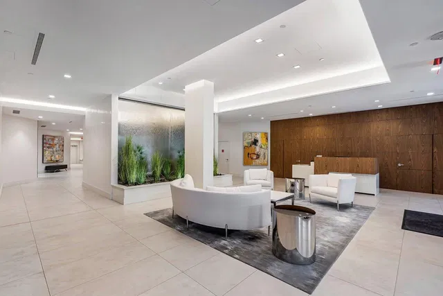 Sloan's Curve Palm Beach Unit 508s photo 31