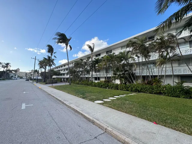 139 Sunrise Avenue #1090