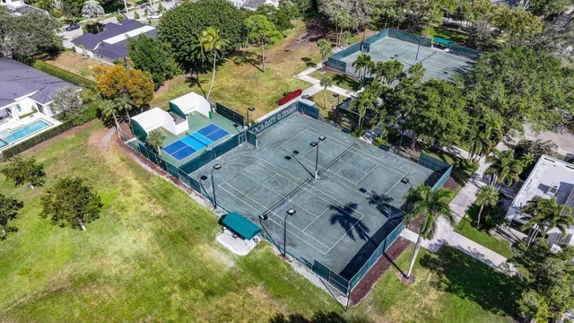 Boca Bath & Tennis Residence photo 47