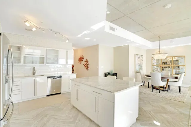 Villa Lofts Unit 902 photo 4