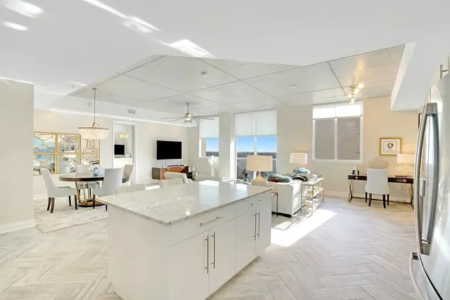 Villa Lofts Unit 902 photo 5