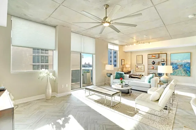 Villa Lofts Unit 902 photo 8