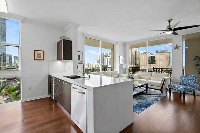 CityPlace South Tower Unit 702 photo 2