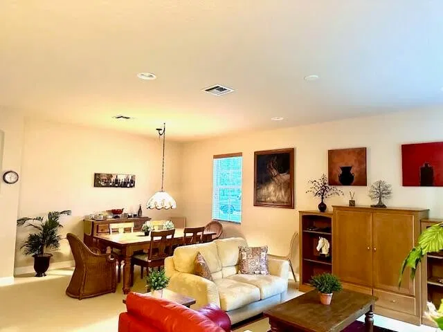 Canterbury Place Residence photo 6
