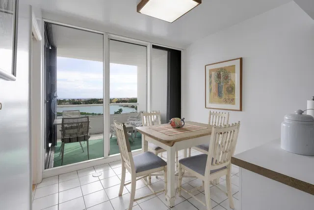 The Plaza of The Palm Beaches Unit 10f photo 8