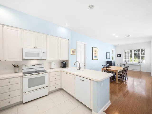 Island at Abacoa Residence photo 9