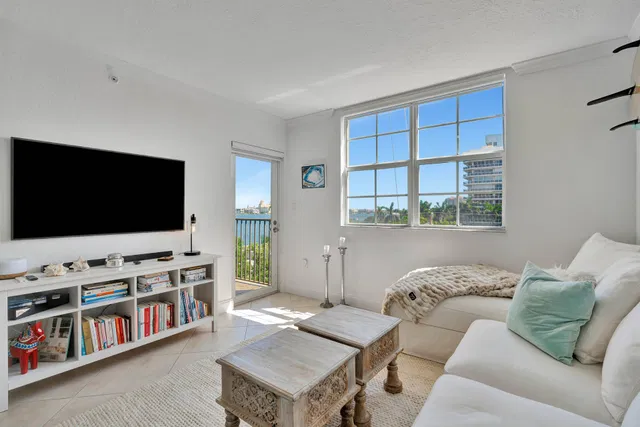 Flagler Pointe Unit 512 photo 4