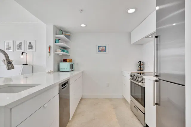 Flagler Pointe Unit 512 photo 8