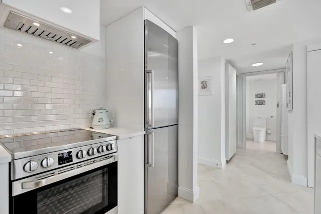 Flagler Pointe Unit 512 photo 9