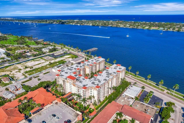 Flagler Pointe Unit 512 photo 34