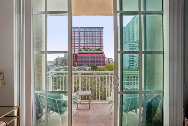 The Whitney Unit 322 photo 5