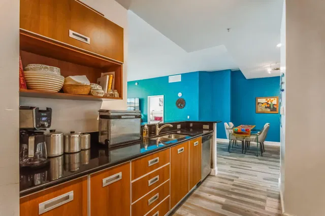 The Whitney Unit 322 photo 9