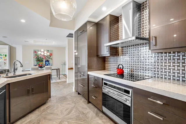 One City Plaza Unit 1503 photo 3
