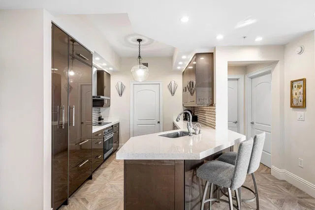 One City Plaza Unit 1503 photo 8