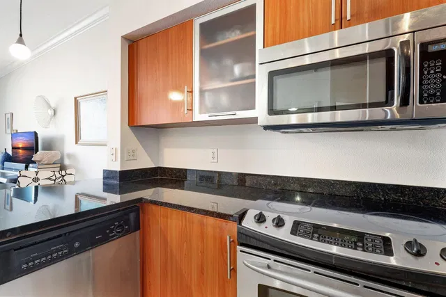 The Prado Unit 852 photo 12