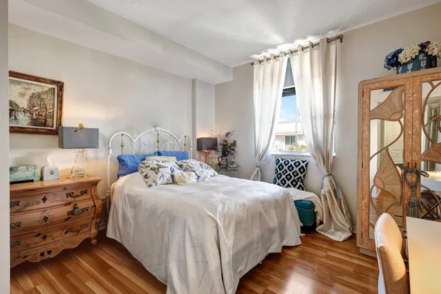 The Prado Unit 852 photo 16