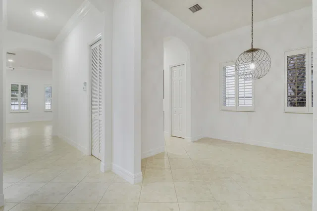 Canterbury Place Residence photo 9