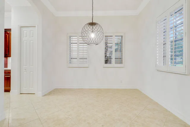 Canterbury Place Residence photo 11