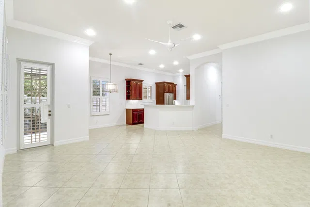 Canterbury Place Residence photo 25