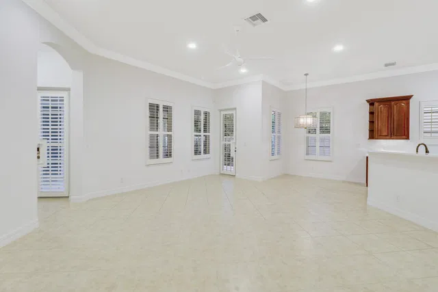 Canterbury Place Residence photo 27