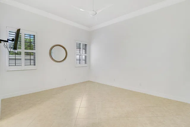 Canterbury Place Residence photo 29