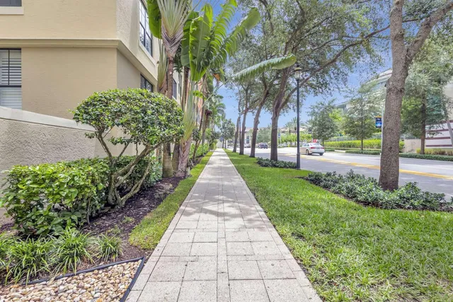 Courtyards in Cityplace Unit 507 photo 2