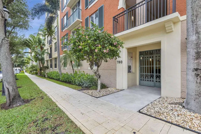Courtyards in Cityplace Unit 507 photo 3