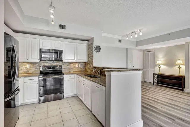 Courtyards in Cityplace Unit 507 photo 19
