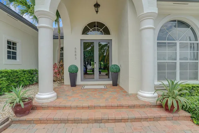  Residence photo 9