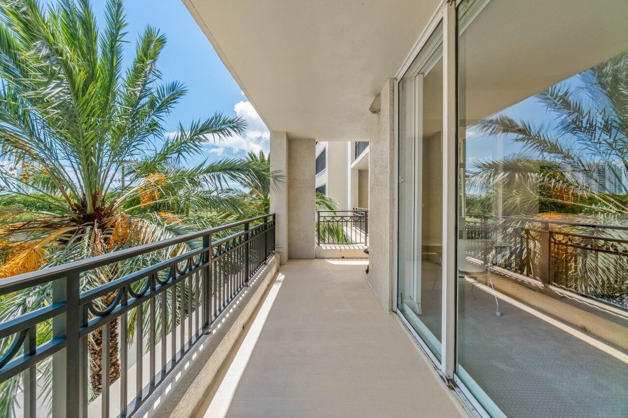 CityPlace South Tower Unit 301 photo 4