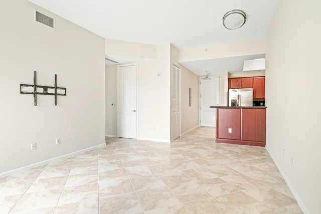 The Metropolitan Unit 802 photo 6