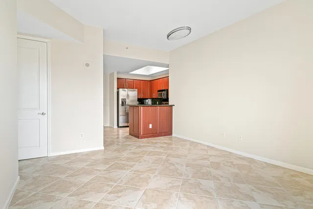 The Metropolitan Unit 802 photo 8