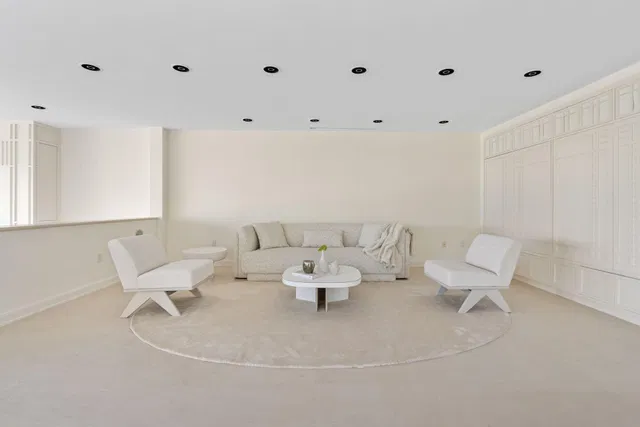 Sloan's Curve Palm Beach Residence photo 5