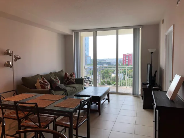 City Palms Unit 705 photo 4