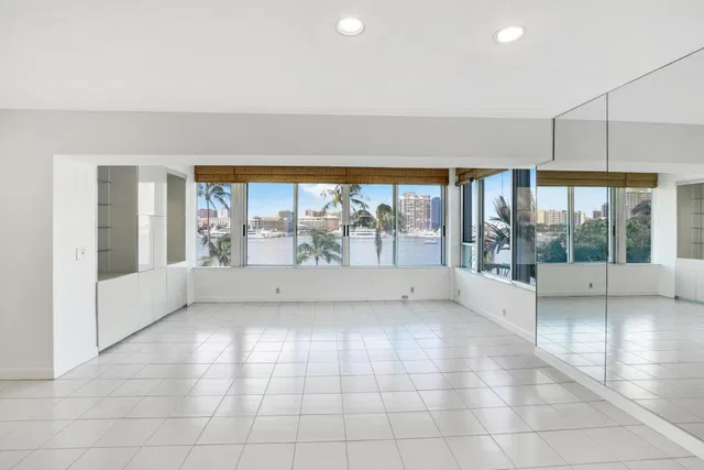 Palm Beach Towers, Palm Beach Unit 219b photo 7