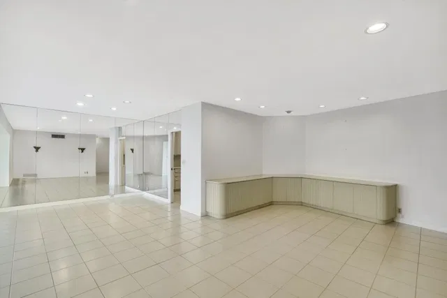Palm Beach Towers, Palm Beach Unit 219b photo 10