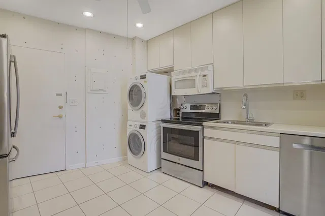 Palm Beach Towers, Palm Beach Unit 219b photo 12