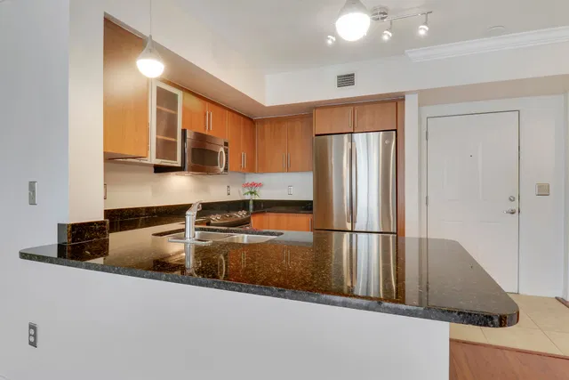 The Prado Unit 621 photo 5