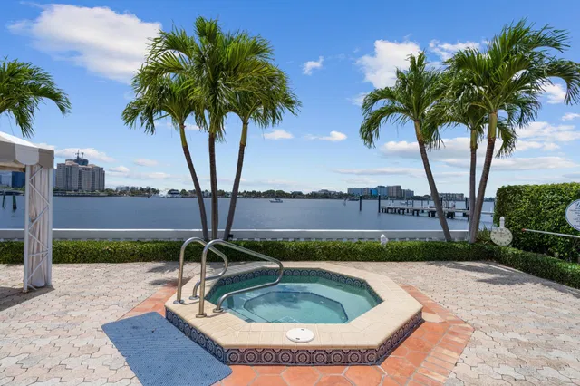Palm Beach Biltmore Unit 107 photo 30
