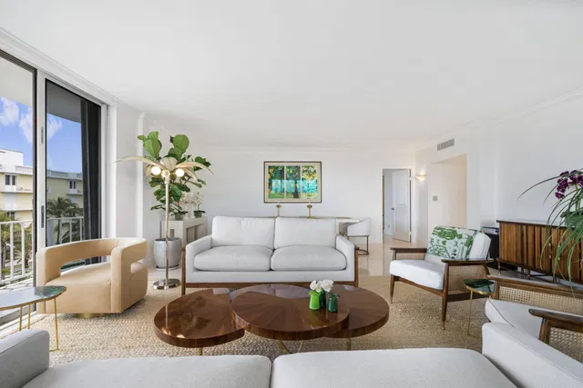 Winthrop House Condos Unit 602 photo 6