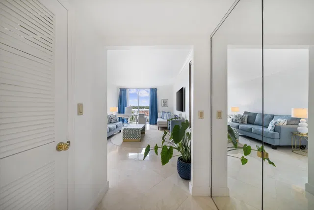 Winthrop House Condos Unit 602 photo 11