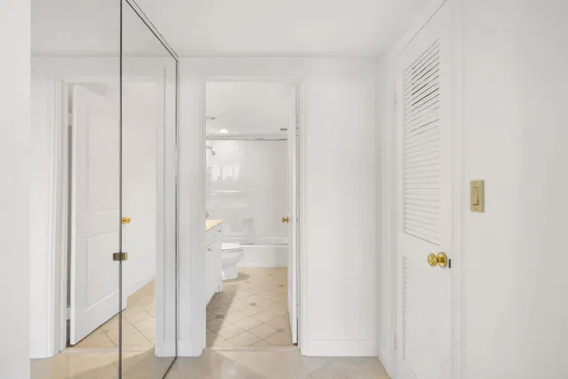 Winthrop House Condos Unit 602 photo 13
