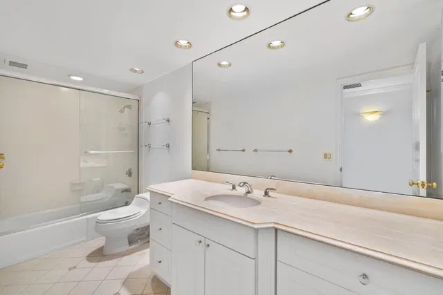 Winthrop House Condos Unit 602 photo 17