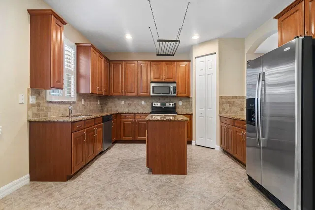 Canterbury Place Residence photo 6