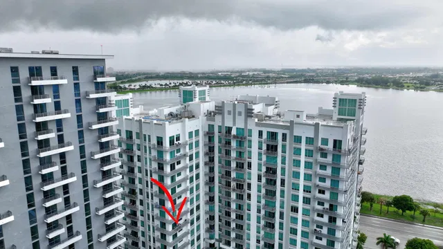 The Edge Unit 820 photo 35